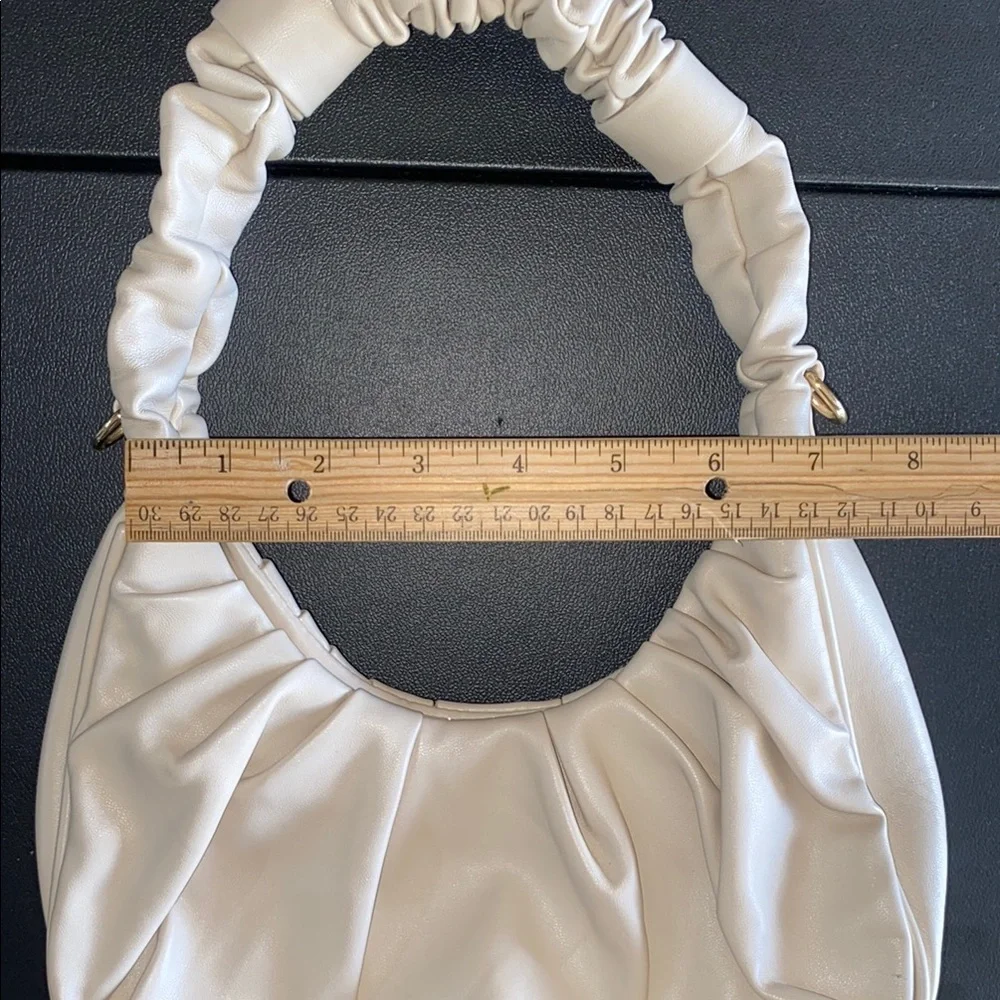 Source Unknown Cream Hobo Bag with Ruched Design - Picture 3 of 5